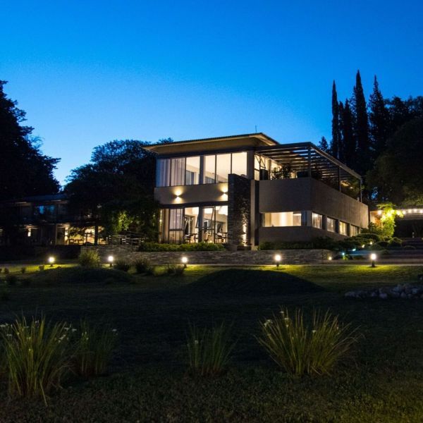 Calina, Casa de Huéspedes